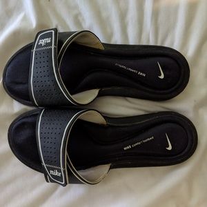 US Size 10 Nike Slides Black